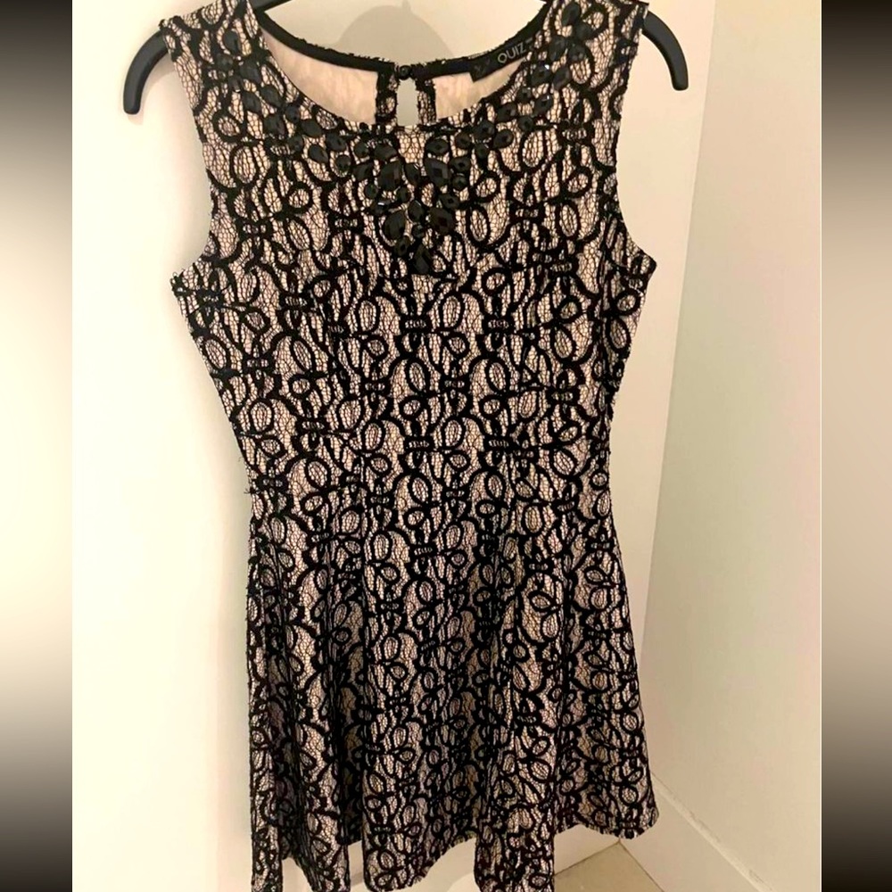 Beige and Black Quiz dress - size 6